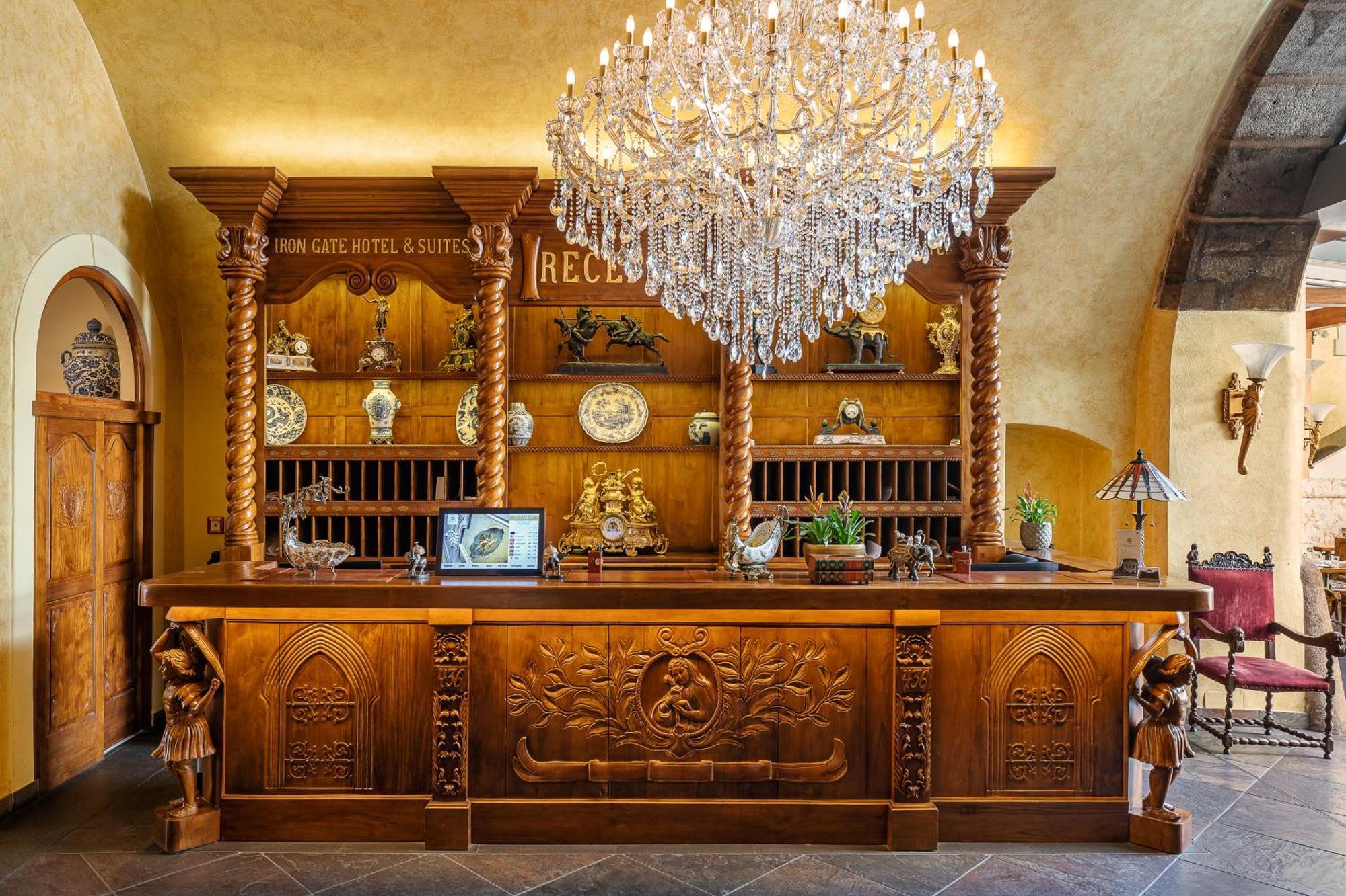 Iron Gate & By Bhg Hotel Praga