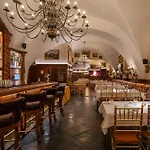 Iron Gate Hotel & Suites Prague By Bhg